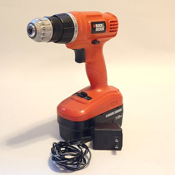 Black & Decker GC1800 18v Cordless Drill With 1 Battery COMPLETE - Picture 1 of 13
